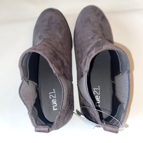 Rue21 Boots Women's Vee Gray Suede Ankle Boot Bootie Size 9 - Picture 4 of 7